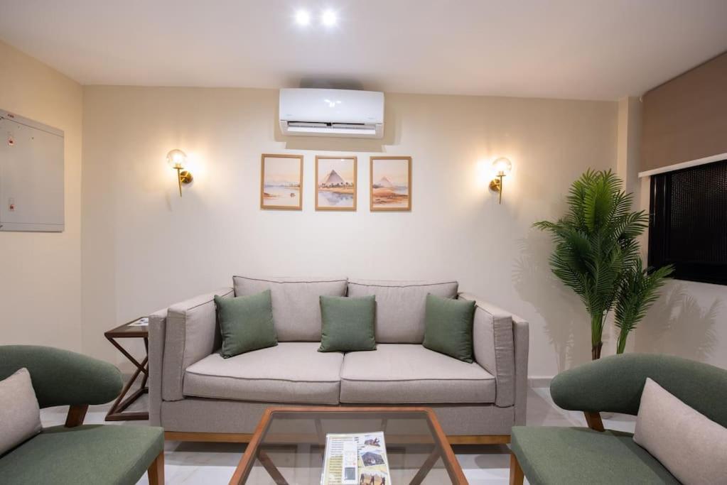 Jacuzzi Paradise Pyramids Panoramic View 502 Apartment Cairo